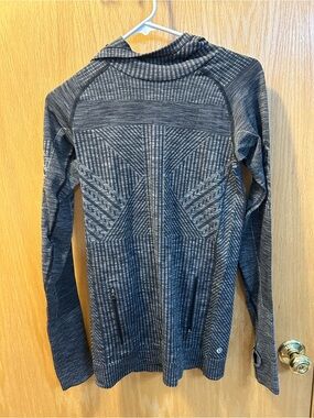 lululemon athletica Heather Charcoal Zip-Up Patterned pullover with hood